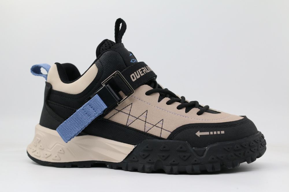 Обувь для активного отдыха 2 050 руб.