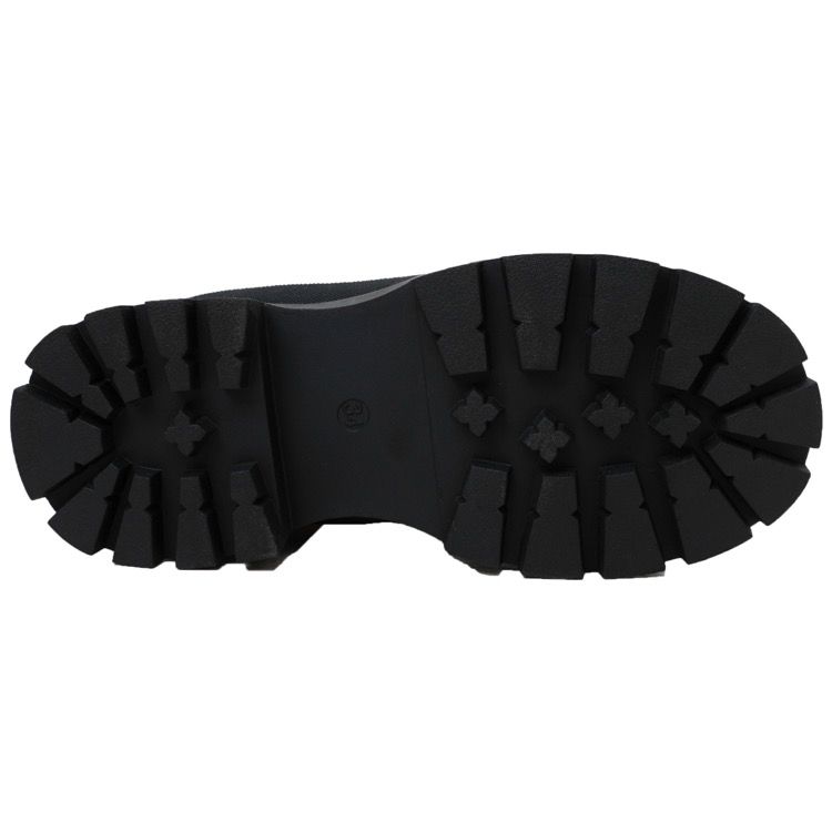 Ботинки 800 руб.