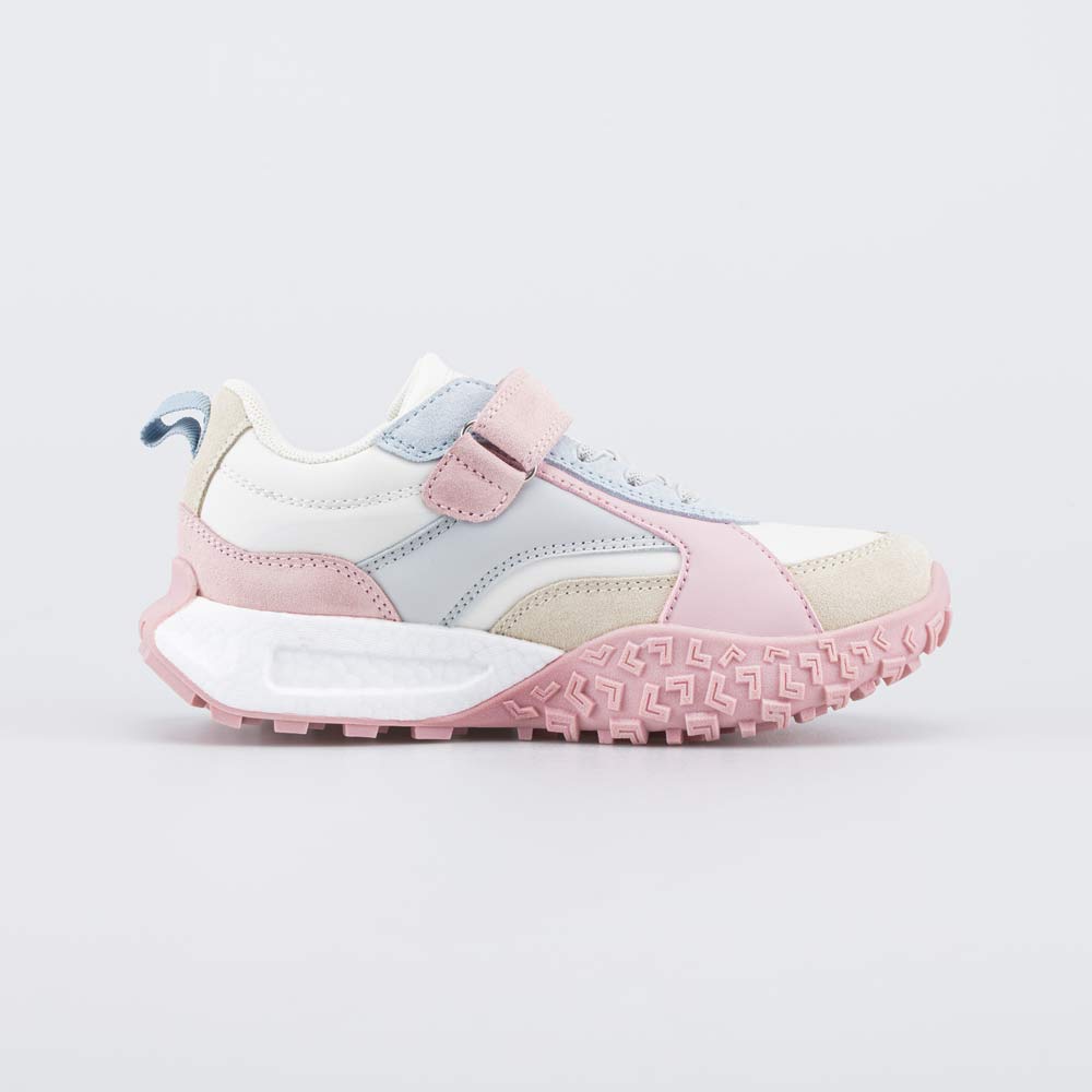 Кроссовки 2 400 руб.