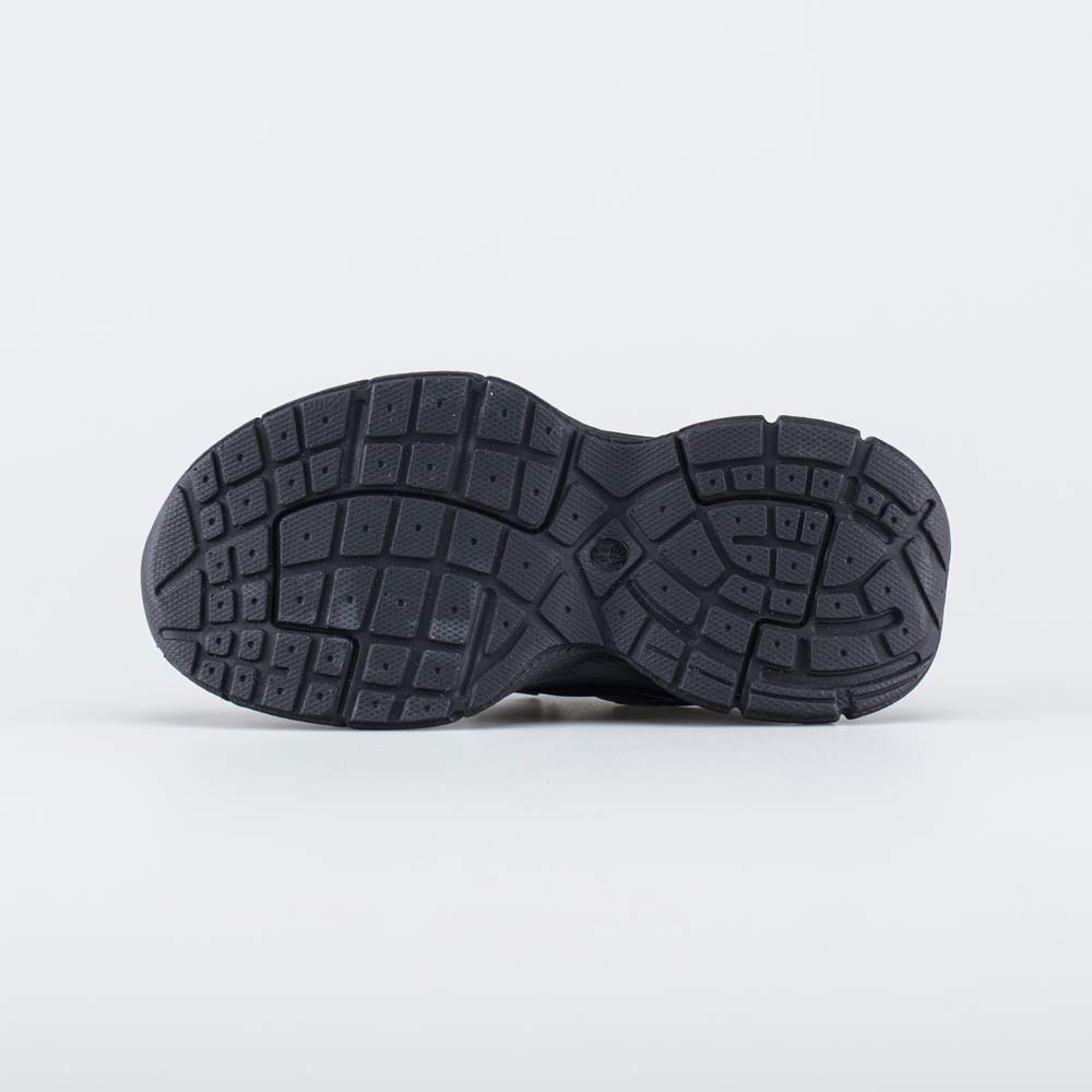 Кроссовки 2 025 руб.