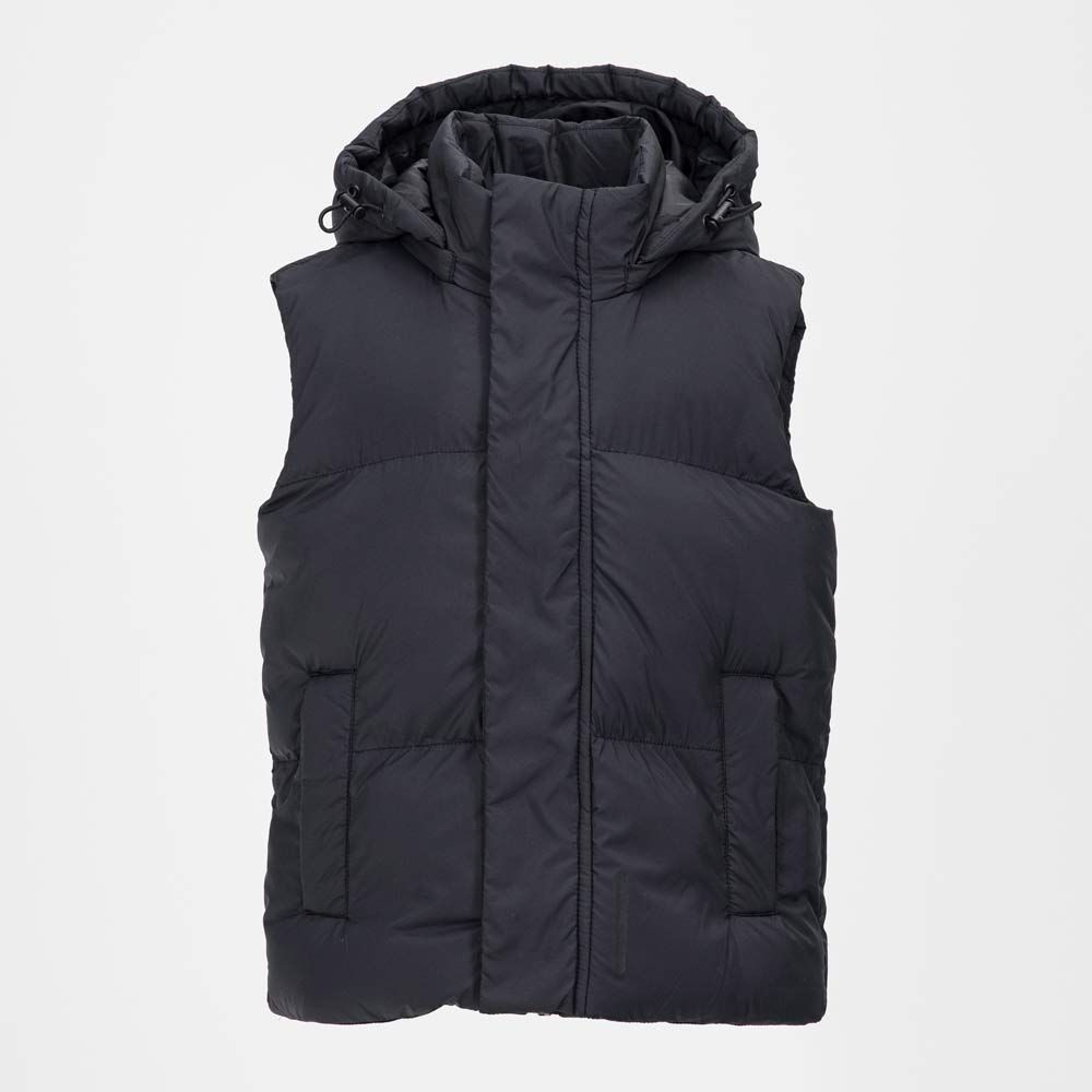 07785004-40 Жилет черный р.152 2 210 руб.