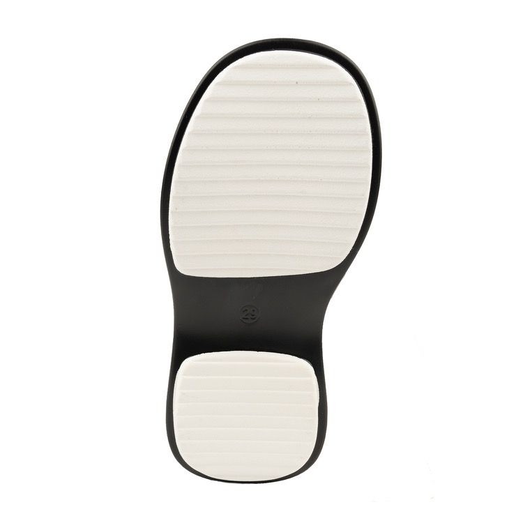 Туфли 860 руб.