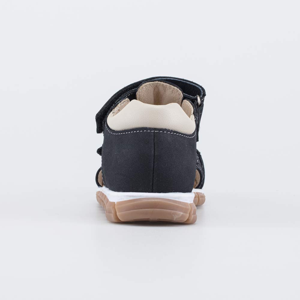 Сандалии Сандалии 2 220 руб.