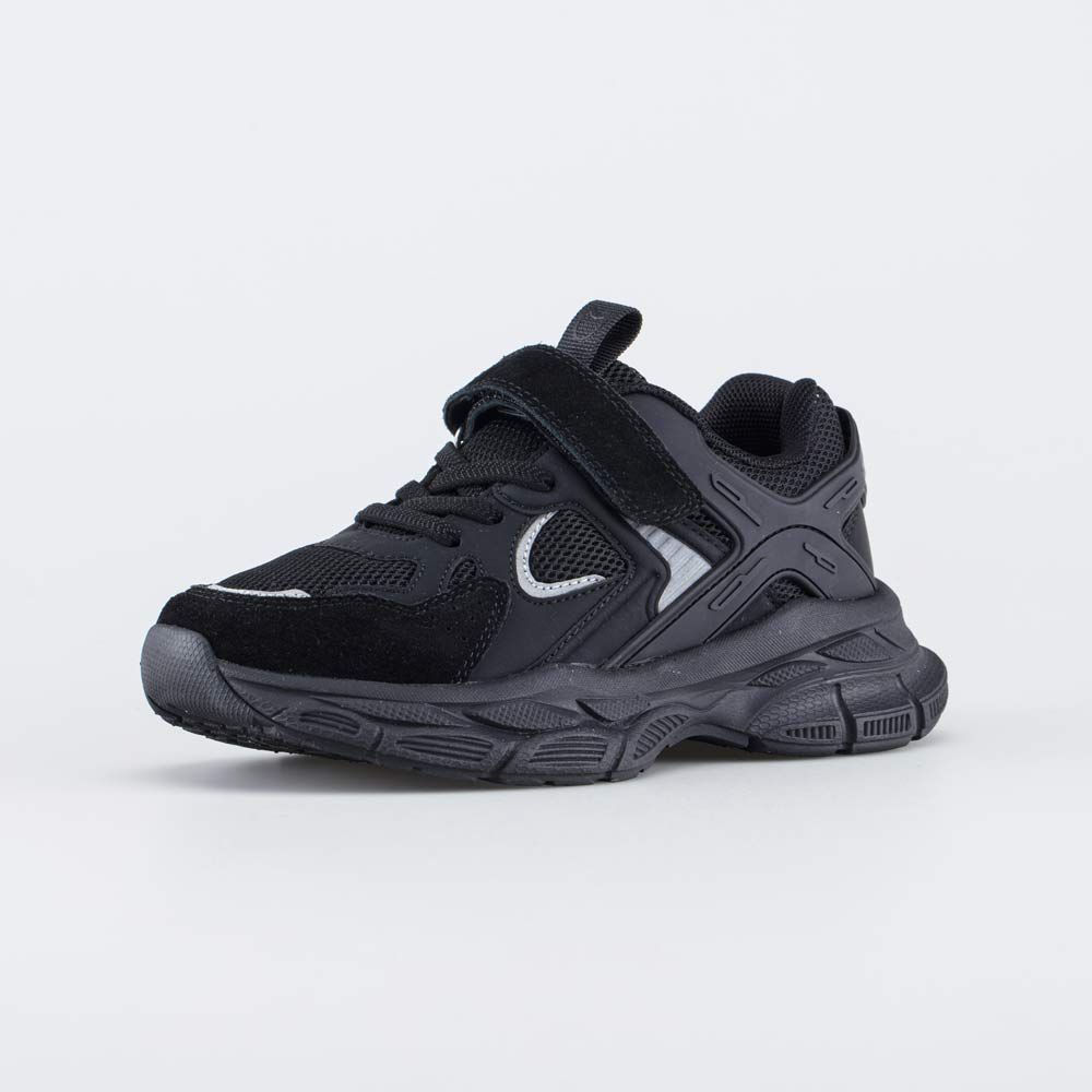 Кроссовки 2 025 руб.